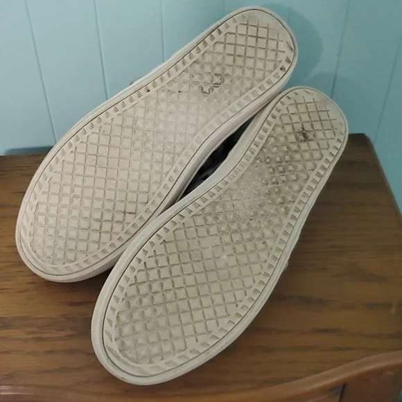 Steve Madden Lancer gray sneaker tennis shoe - Picture 9 of 10